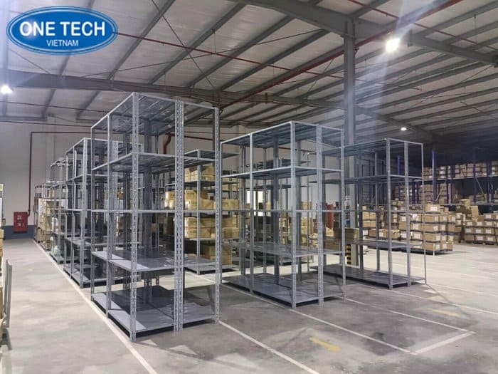 Kệ hạng nhẹ cho kho tại Vĩnh Long