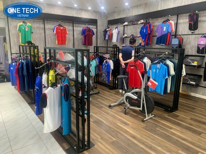 Kệ trưng bày cho dự án Động Lực Sport 04