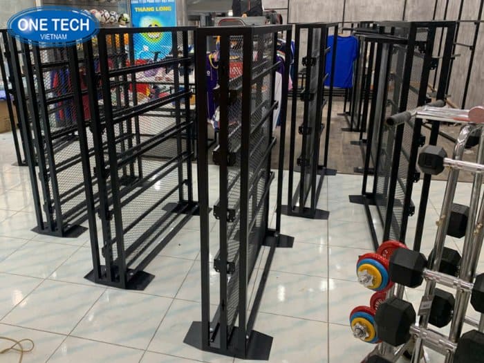 Kệ trưng bày cho dự án tại Động Lực Sport 09