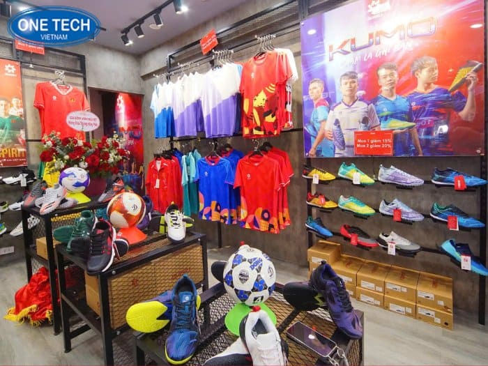 Kệ trưng bày cho dự án tại Động Lực Sport 13