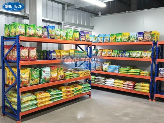 Kệ trung tải kết hợp trưng bày và lưu trữ phân bón