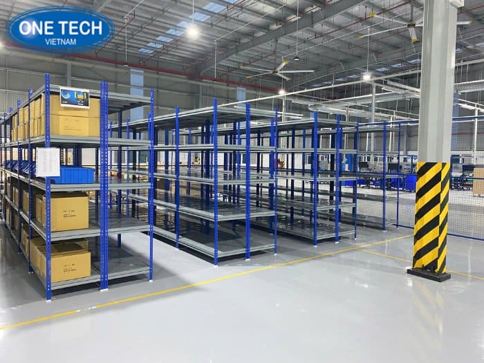 Lắp đặt kệ kho ở Quảng Trị 01