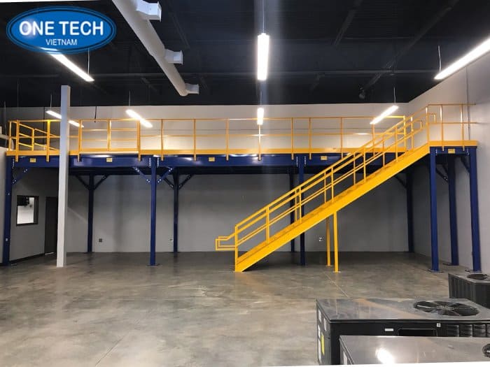 Mẫu kệ kho hàng tại Đắk Lắk 08