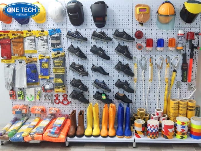 Mẫu kệ để đồ lao động phổ biến
