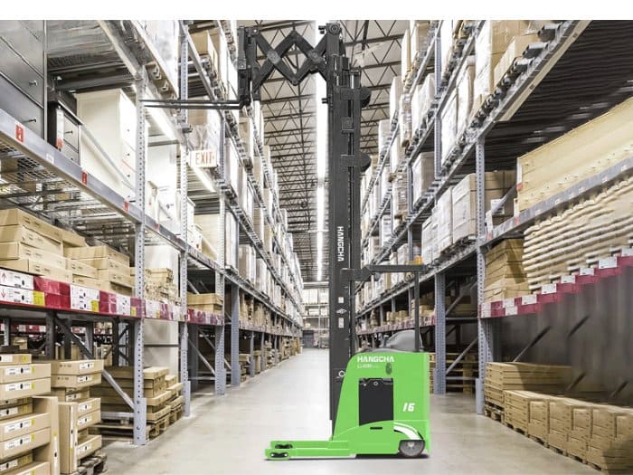 Chiều cao nâng phù hợp với kệ kho hàng Selective