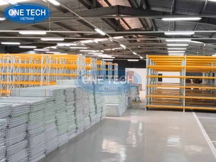Dự án kệ kho trung tải cho kho hàng của Tasco Auto 01