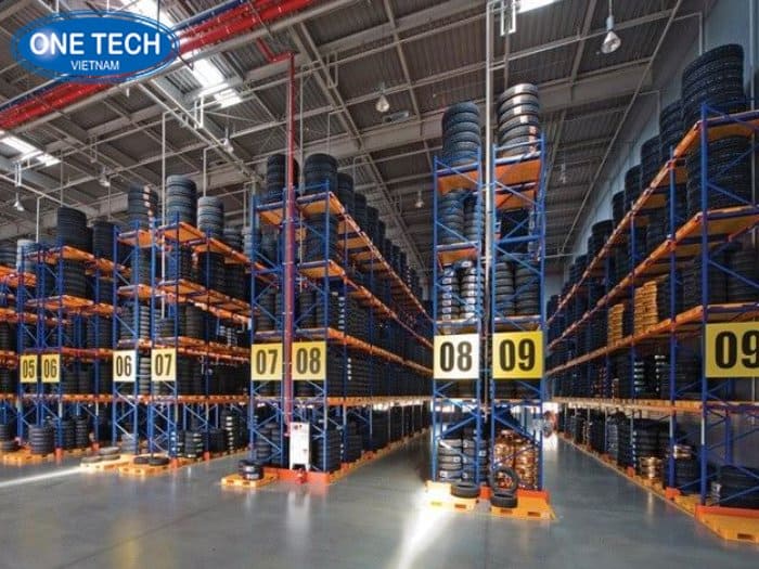 Kệ Double Deep cho kho ngành công nghiệp ô tô phổ biến