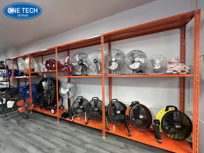 Kệ V lỗ giá rẻ trưng bày quạt điện