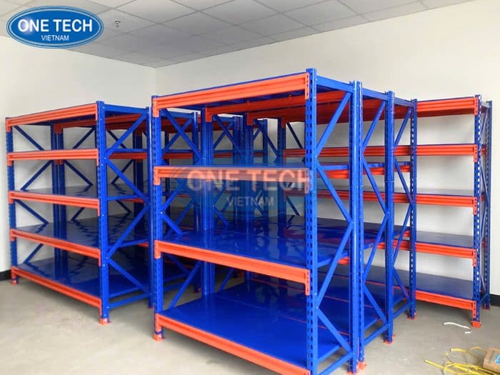 Kệ để hàng 4 tầng, sắp xếp khoa học