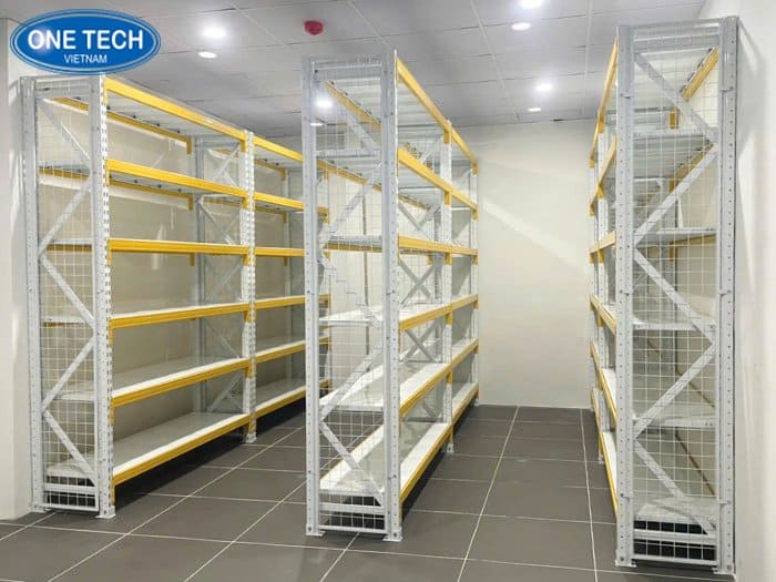 Kinh nghiệm chọn đơn vị làm kệ sắt uy tín tại Hà Nội