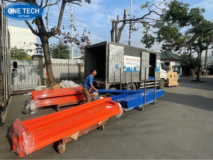 One Tech Group - Sản xuất kệ để hàng chất lượng cao