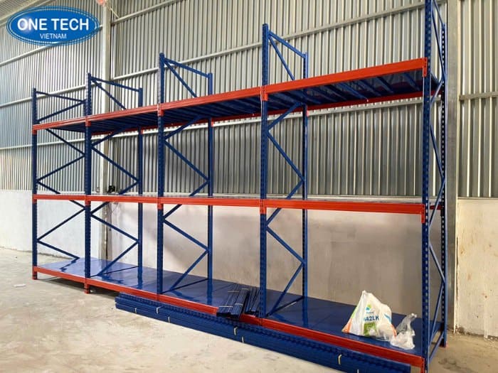 Ưu điểm nổi bật của kệ 3 tầng để hàng của One Tech Group