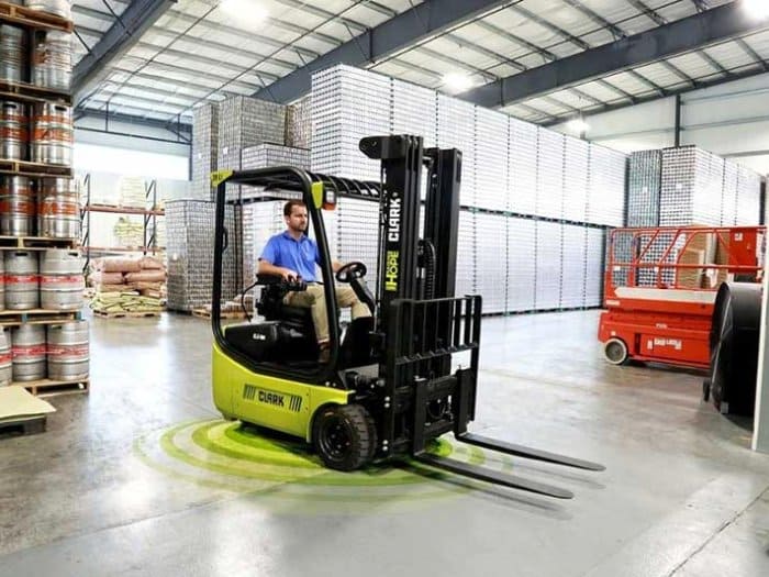 Xe nâng đối trọng Counterbalance giá rẻ, kho Selective nhỏ
