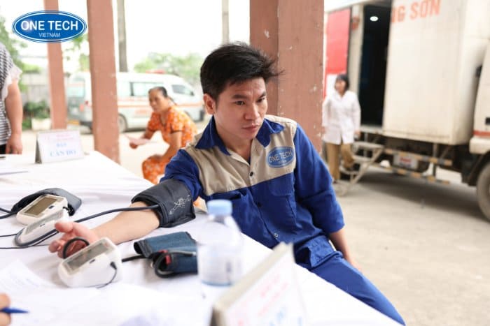 Hình ảnh khám sức khỏe tại nhà máy 02