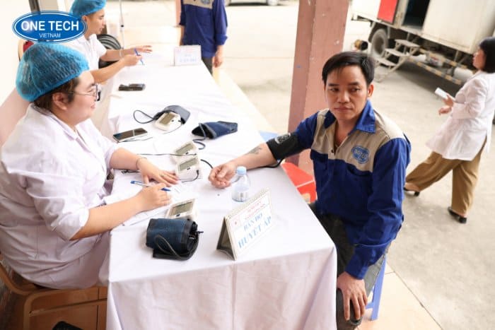 Hình ảnh khám sức khỏe tại nhà máy 03