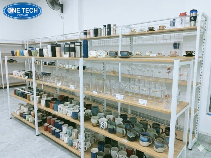 Kệ khung sắt mặt gỗ thẩm mỹ cao