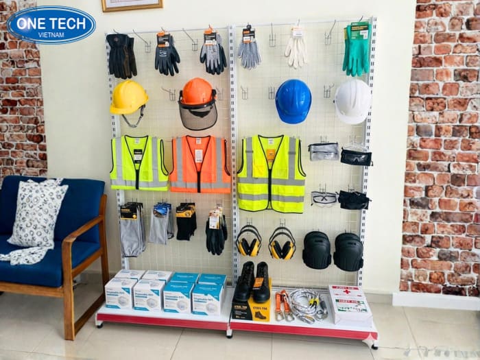 Kệ móc treo trưng bày phụ kiện đồ lao động