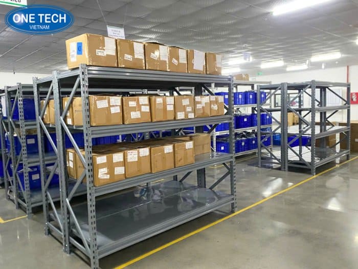Kệ trung tải cho kho quy mô vừa