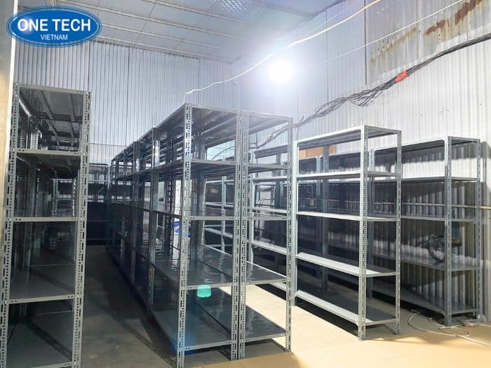 Kệ V lỗ 5 tầng ứng dụng cho kho nhỏ