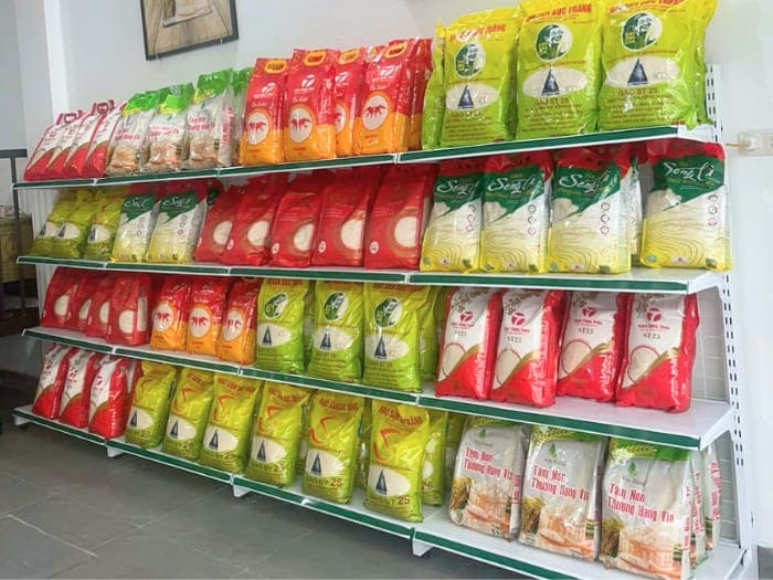Chọn kệ One Tech Group - Trưng bày cửa hàng gạo đẹp mắt