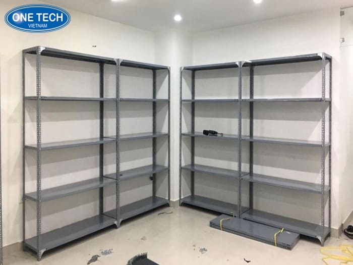 Kệ v lỗ đa năng, tối ưu mọi nhu cầu