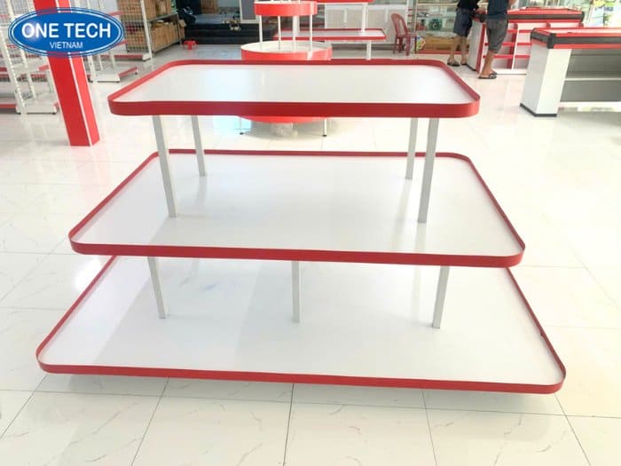 Kệ hình chữ nhật tối ưu diện tích trưng bày hàng hóa lớn