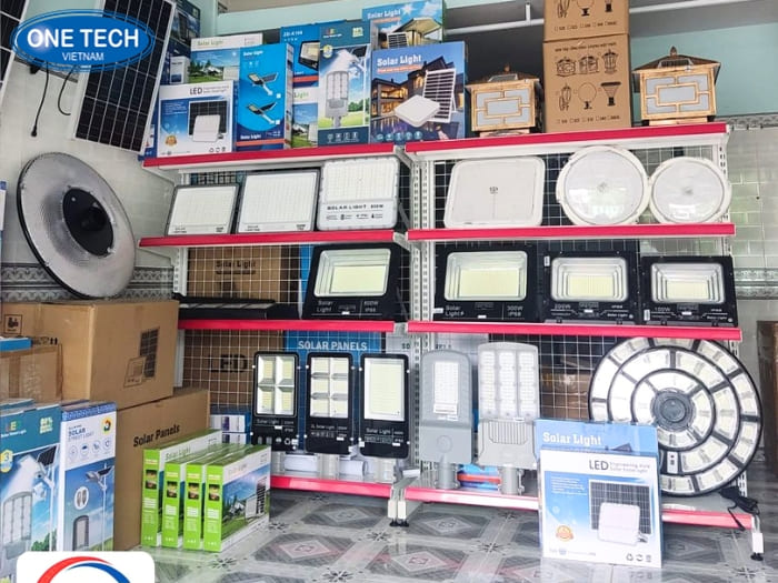 One Tech Group - Sản xuất kệ trưng bày đèn năng lượng mặt trời