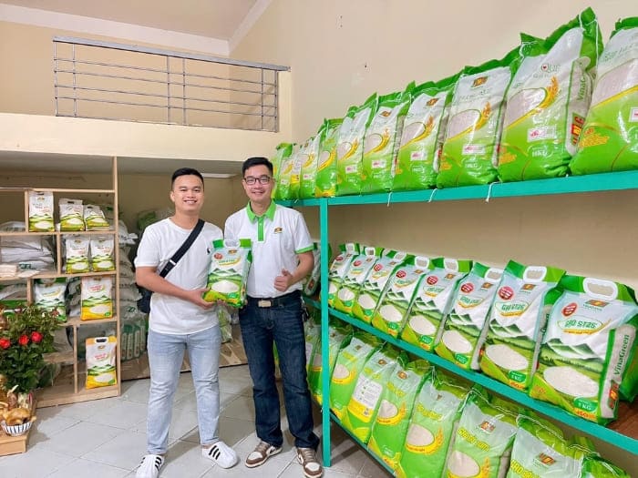 Cách trưng bày cửa hàng khoa học bắt mắt