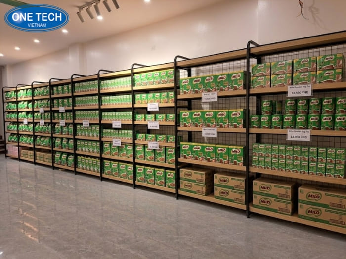 Kệ khung sắt mặt gỗ nâng cao giá trị sản phẩm