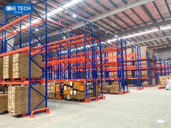 Kệ sắt công nghiệp lưu trữ hàng