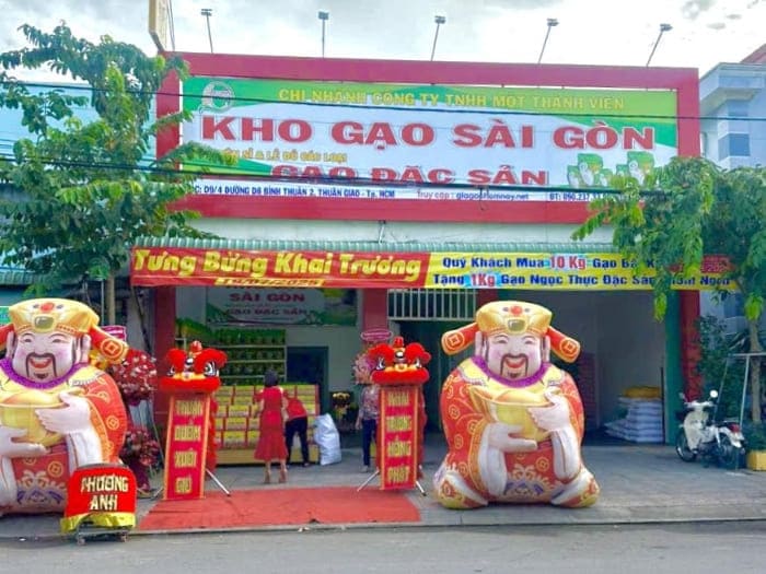 Trang trí và tạo điểm nhấn trong cửa hàng bán gạo