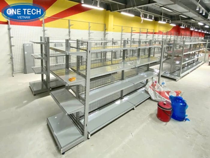 Hình ảnh lắp đặt kệ cho siêu thị mini 300m2 tại Phú Quốc 12