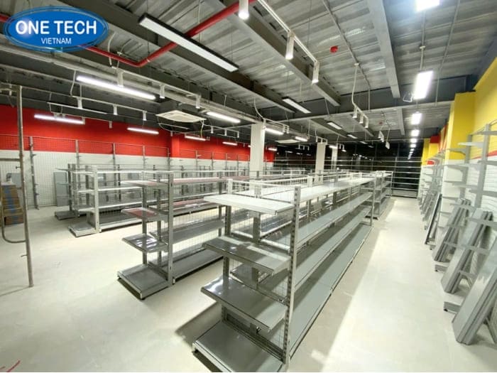 Hình ảnh lắp đặt kệ cho siêu thị mini 300m2 tại Phú Quốc 14
