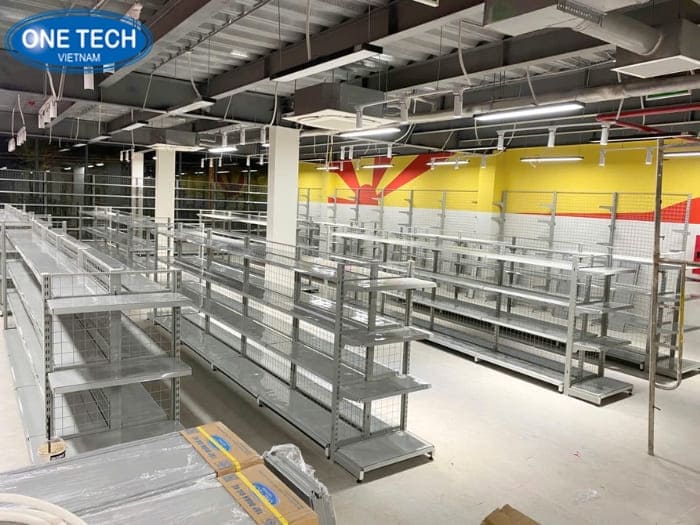 Hình ảnh lắp đặt kệ cho siêu thị mini 300m2 tại Phú Quốc 16