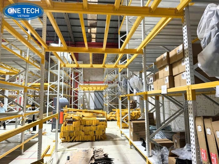 Lắp đặt dự án kệ kho cho công ty dịch vụ ô tô Carpla 04