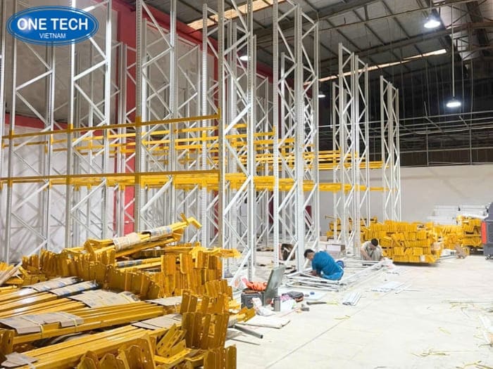 Lắp đặt dự án kệ kho cho công ty dịch vụ ô tô Carpla 11