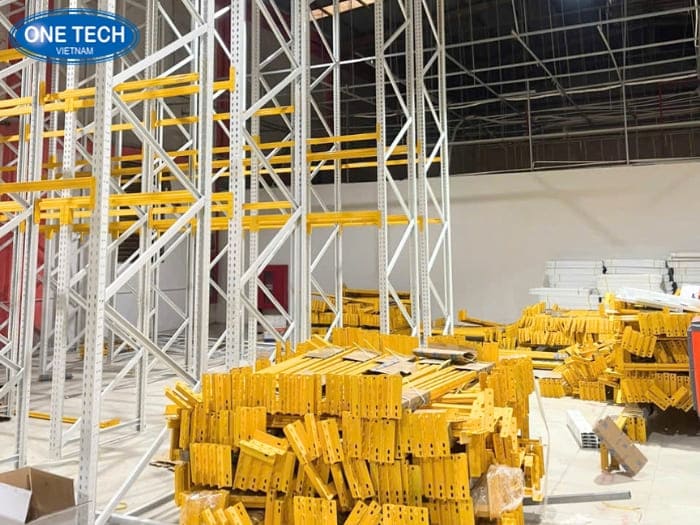 Lắp đặt dự án kệ kho cho công ty dịch vụ ô tô Carpla 12
