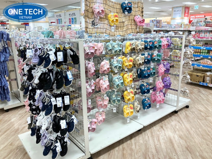 Kệ móc treo hàng đặc thù