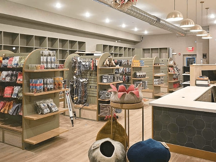 Mẫu thiết kế cửa hàng petshop 16