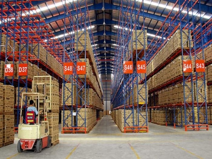 One Tech Group cung cấp kệ cho kho trung chuyển