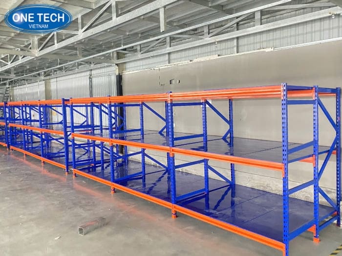 Chọn kệ có thể chiều chỉnh tầng