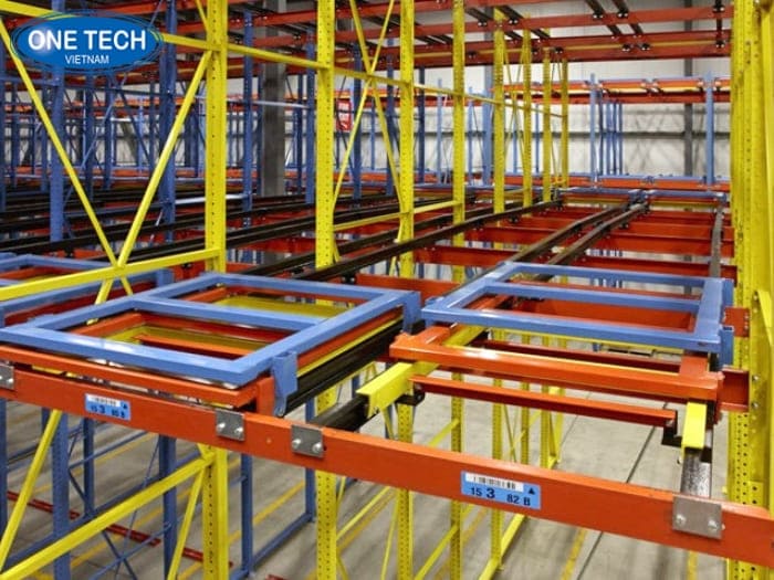 Kệ Push Back để pallet