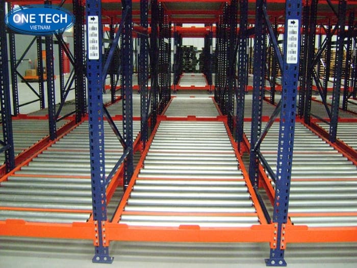 Kệ con lăn để pallet