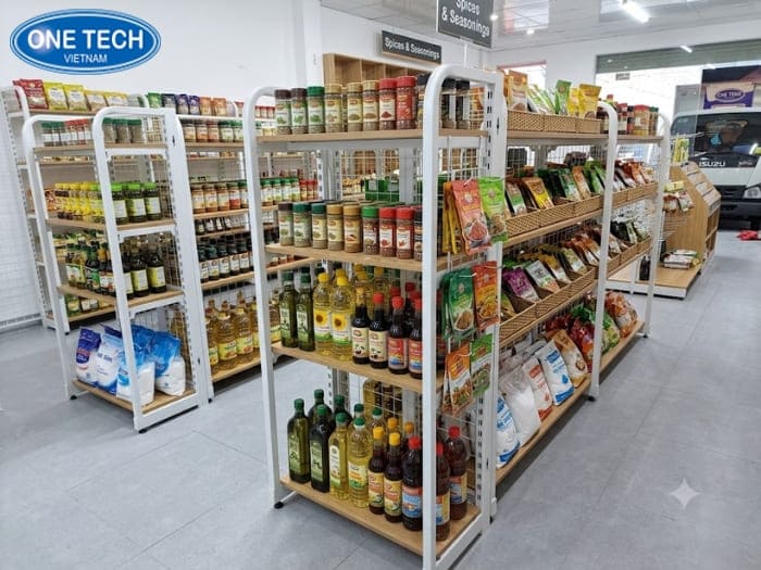Kệ khung sắt phối gỗ cho cửa hàng cao cấp