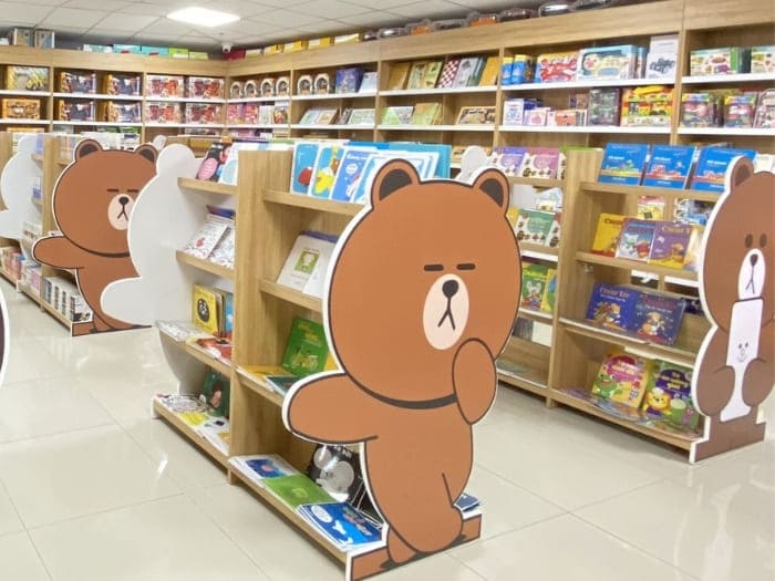 Kệ sách gỗ Đà Nẵng tự nhiên sang trọng