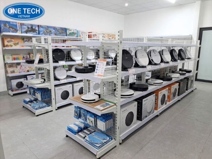 Mẫu kệ trưng bày robot cho cửa hàng điện máy