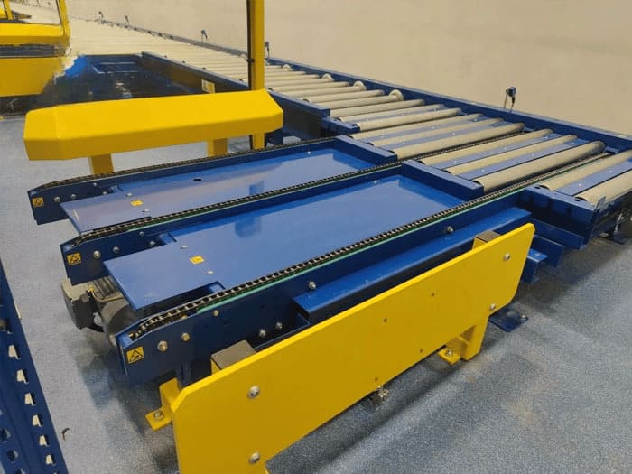 Băng tải pallet tích hợp hệ thống con lăn và xích