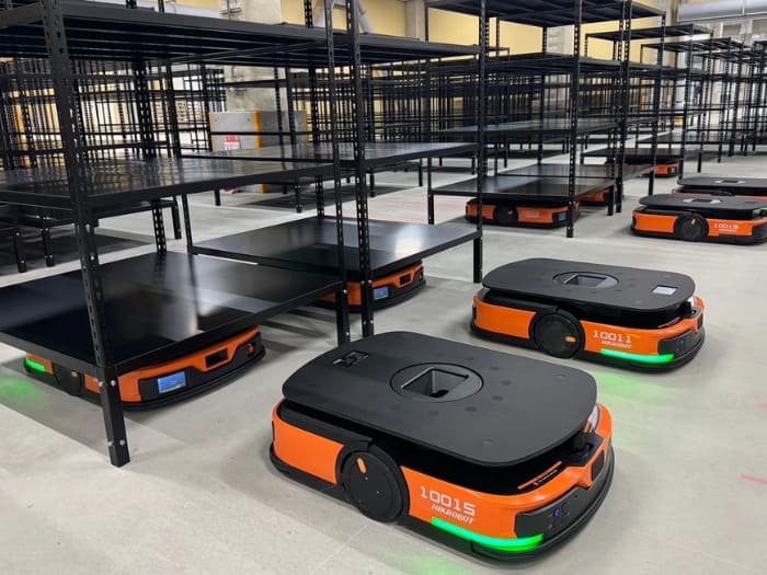 Lợi ích và hạn chế khi sử dụng robot AMR