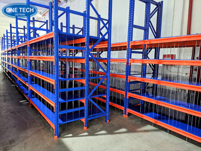 One Tech Group thiết kế và lắp đặt kệ trung tải theo yêu cầu