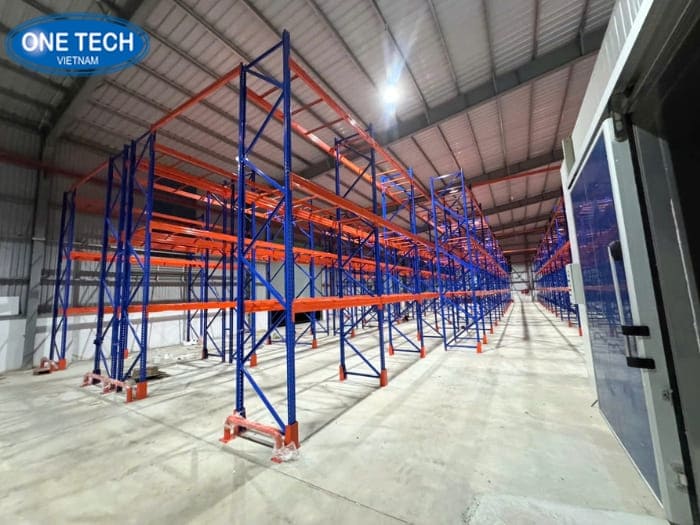 Hình ảnh dự án kệ kho cho thương hiệu Katinat 01